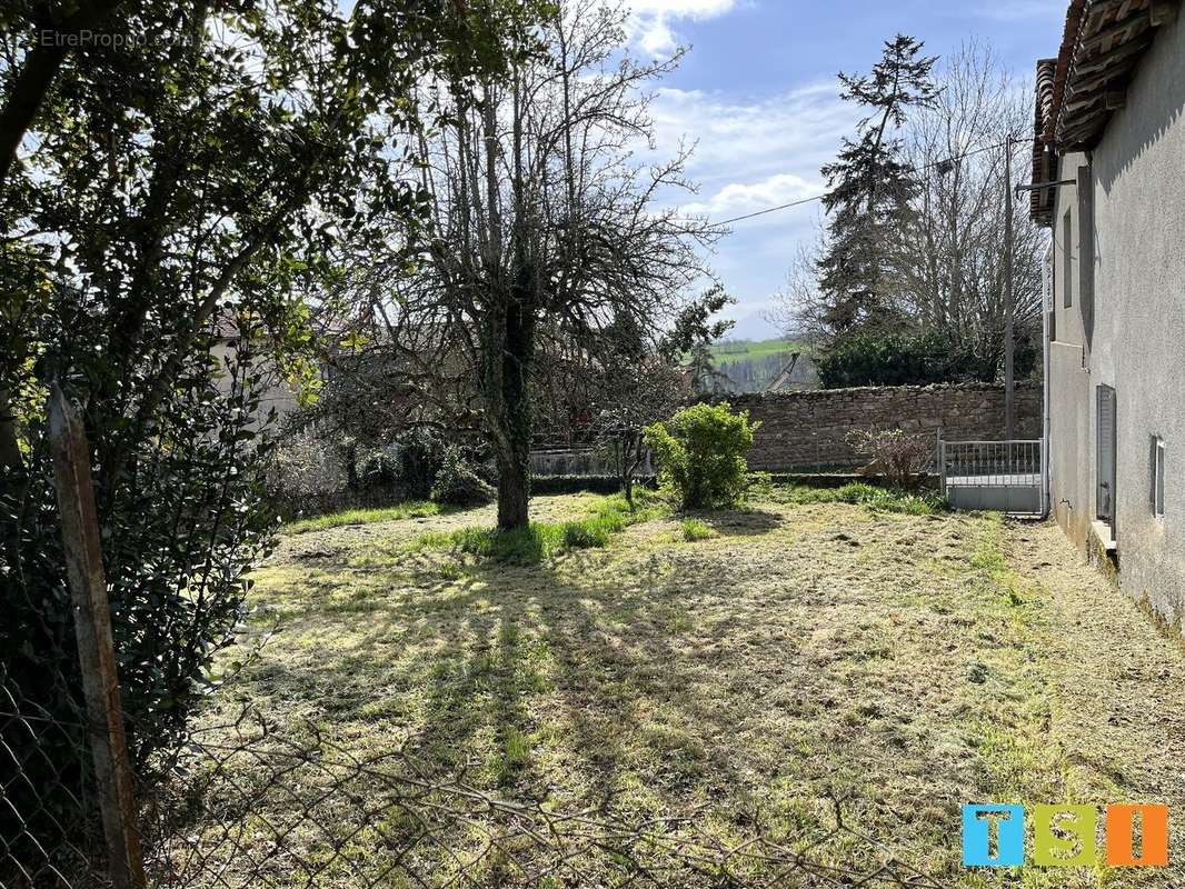 Maison à VILLENEUVE-LECUSSAN