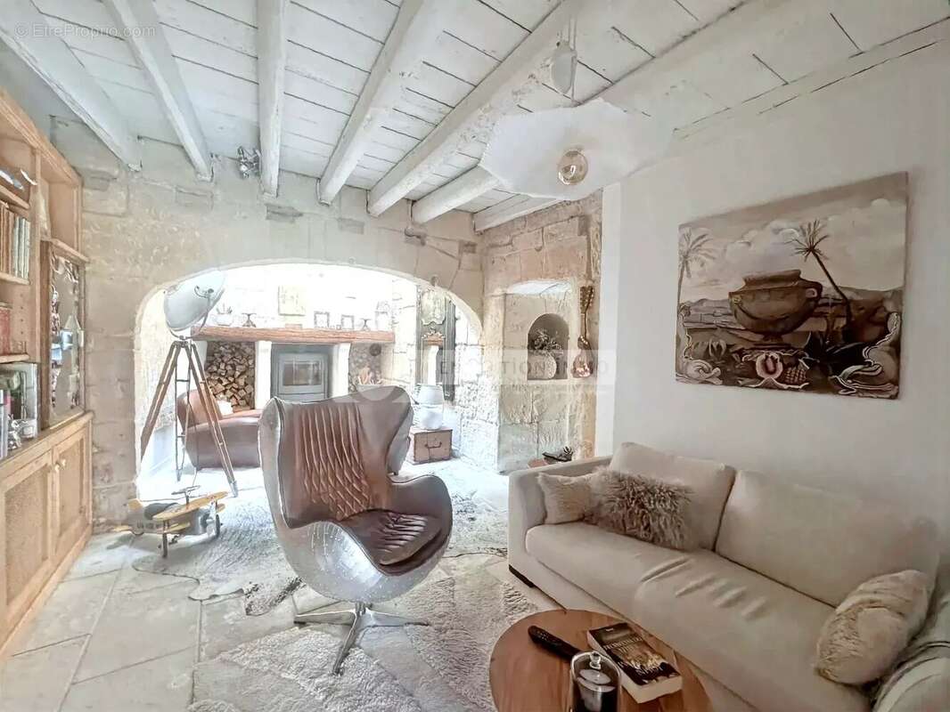 Maison ancienne rénovée T5 coeur de village de Fontvieille - photo 10