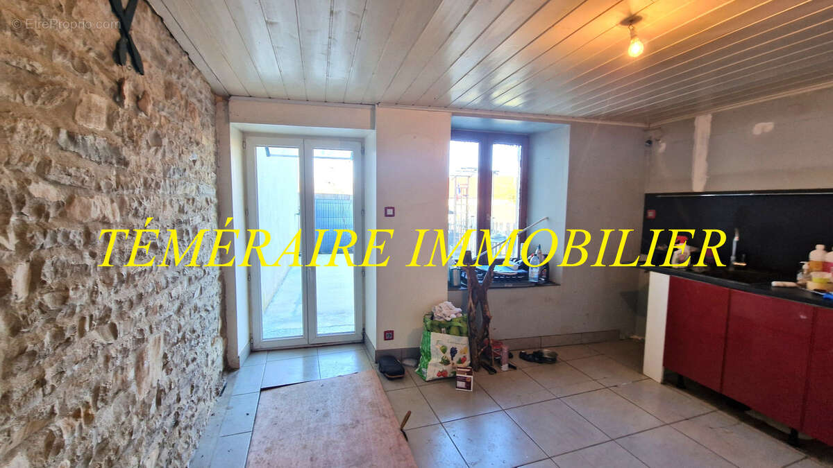 Maison à BONNEFONTAINE