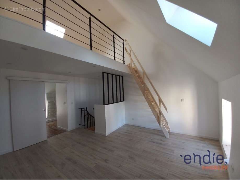 Appartement à BLERE