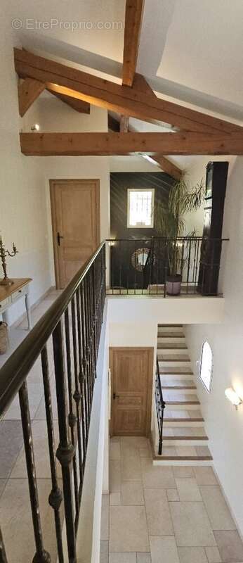 Levens  maison d'architecte au style florentin  piscine  prestations haut de gamme - photo 15