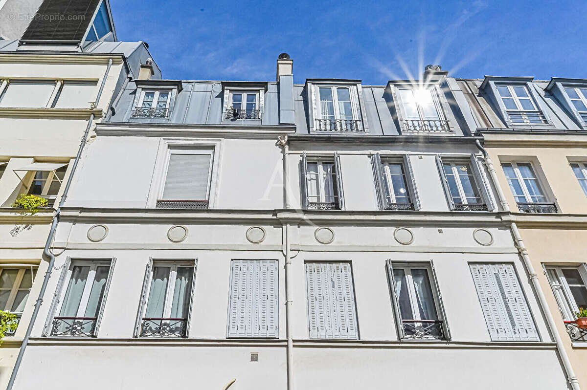 Appartement à PARIS-7E