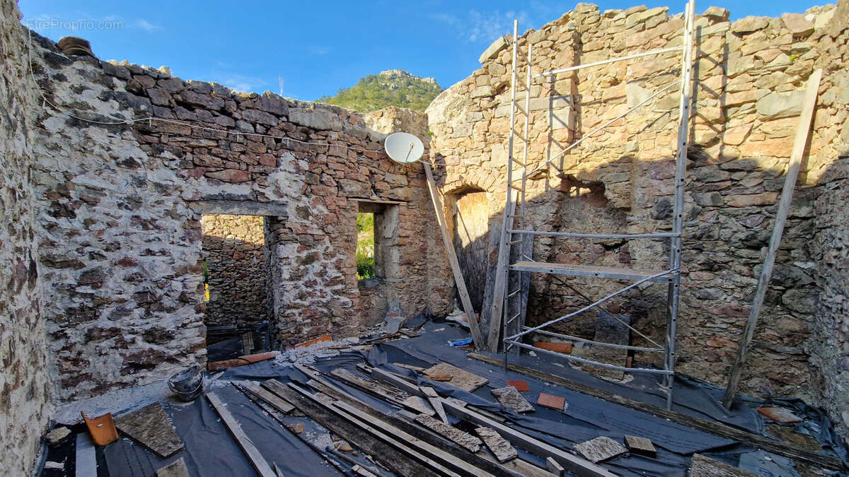 Maison à SAINT-MAURICE-NAVACELLES