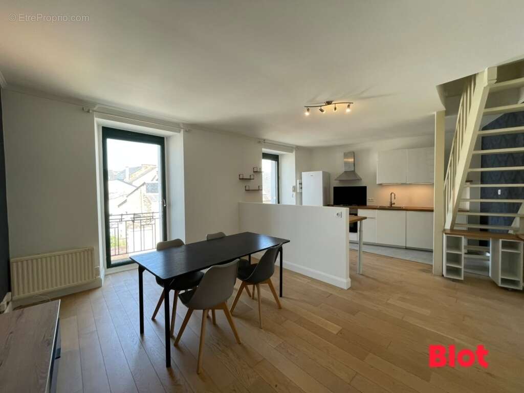 Appartement à BAIN-DE-BRETAGNE