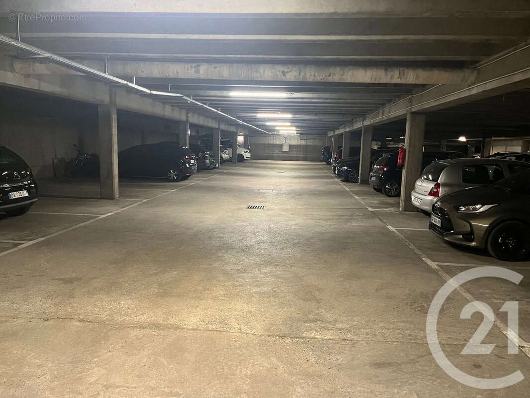Parking à LYON-7E