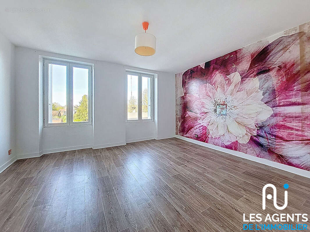 Appartement à SAINT-AY