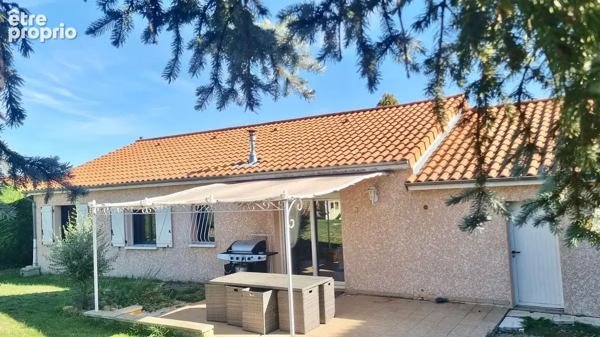 VERTAIZON / Maison de plain-pied 130 m² - 3 chambres - Proche Pont-du-Château ! - photo 2