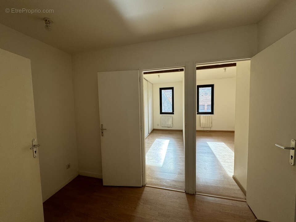 Villa t3 en duplex 85 m2 avec jardin + studio en souplex de 49 m2 (134 m2 de surface utile) - photo 10