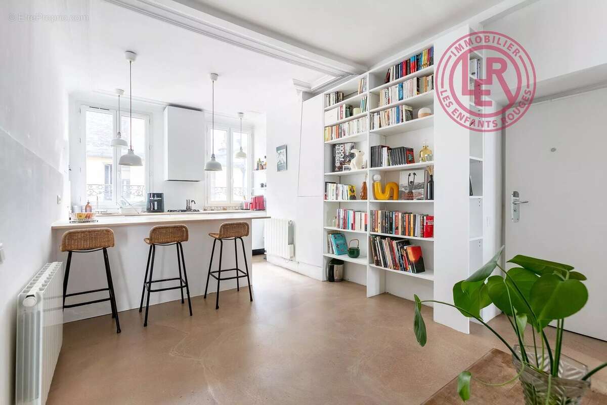 Appartement à PARIS-10E