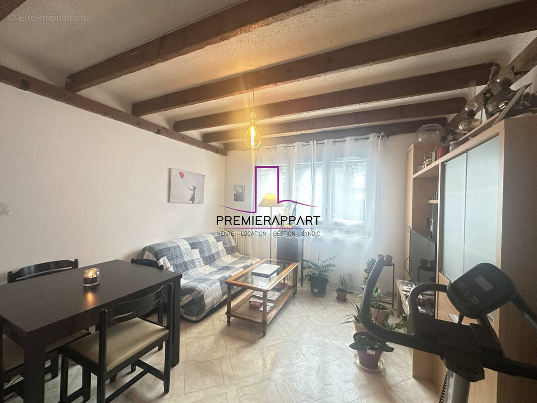 Appartement à SARTROUVILLE