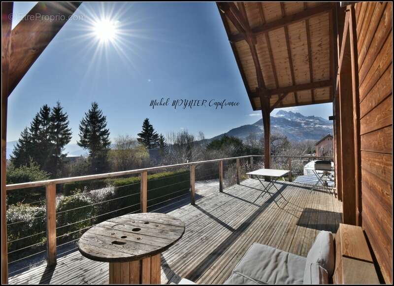 Chalet d’architecture avec vue lac, volumes rares et DPE B - Rare à la vente - photo 9