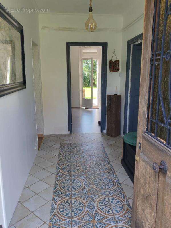 Maison de caractère -192 m² - Terrain 1 435 m² - photo 13