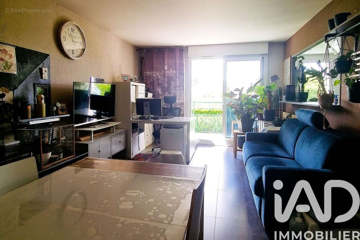 Photo 2 - Appartement à ELANCOURT