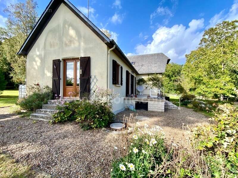 Maison à PONT-L&#039;EVEQUE