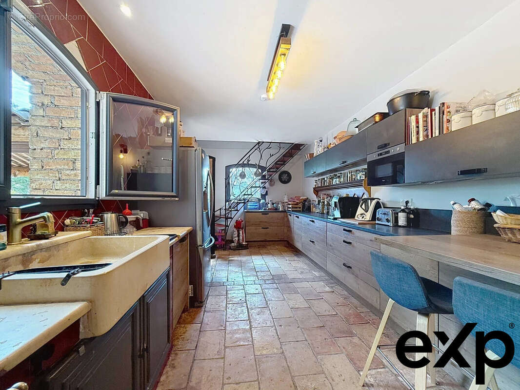 Maison à ROQUEBRUNE-SUR-ARGENS