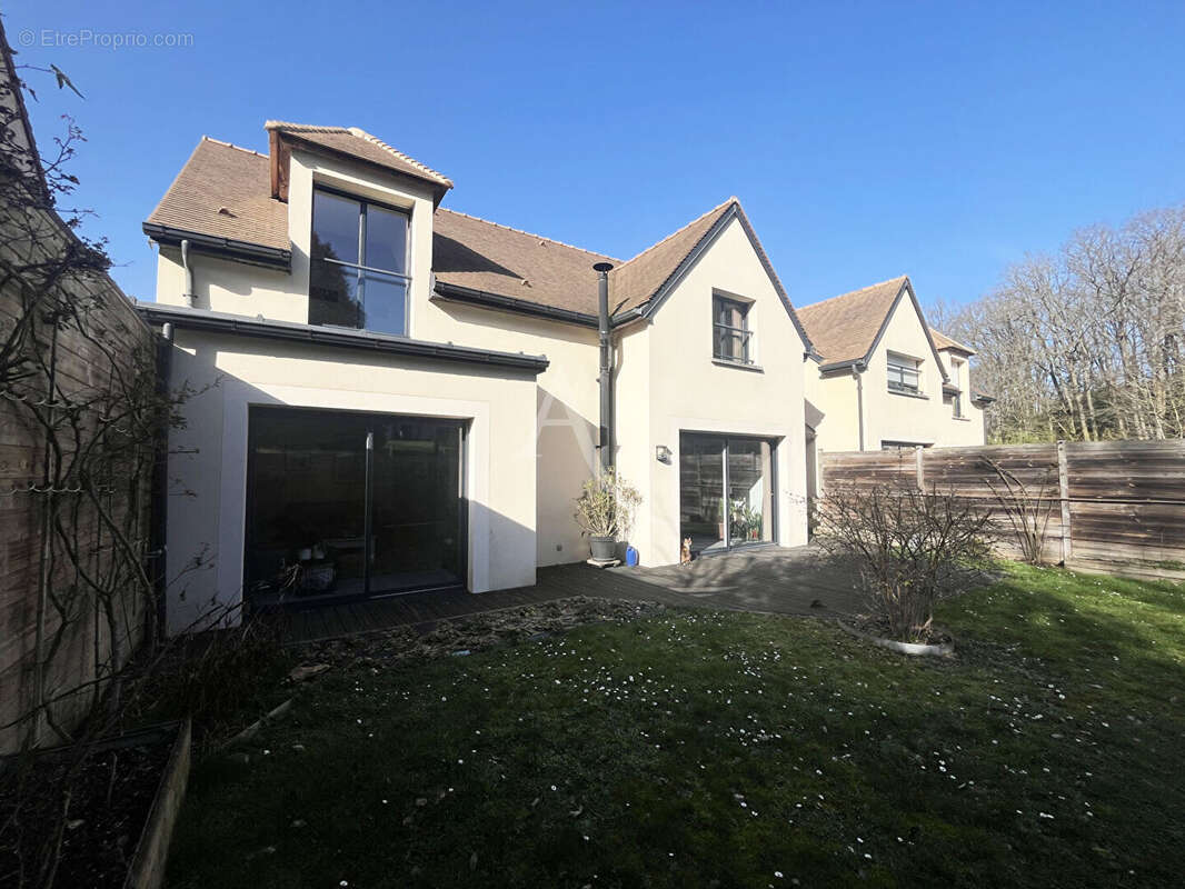 Maison à SAINT-CHERON