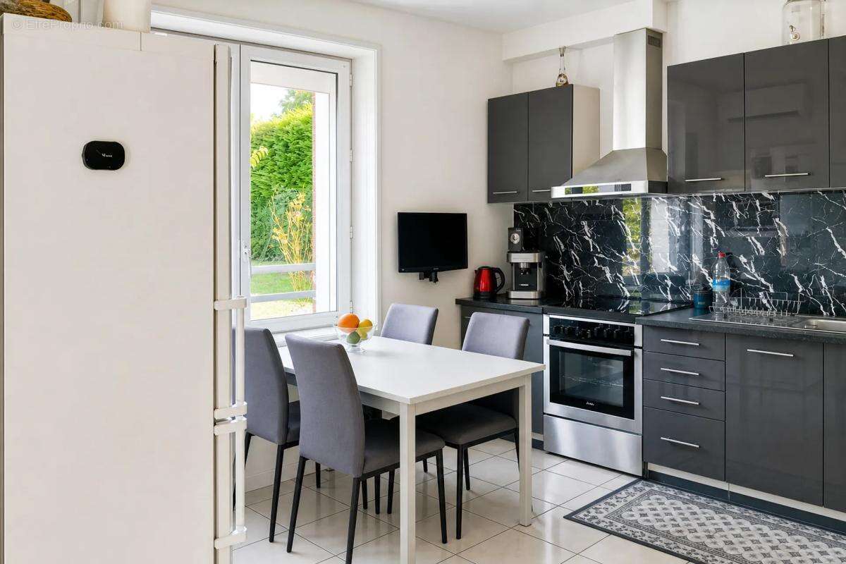 Maison 6 pièces de 115 m2 en vente, située à Jouarre - photo 5