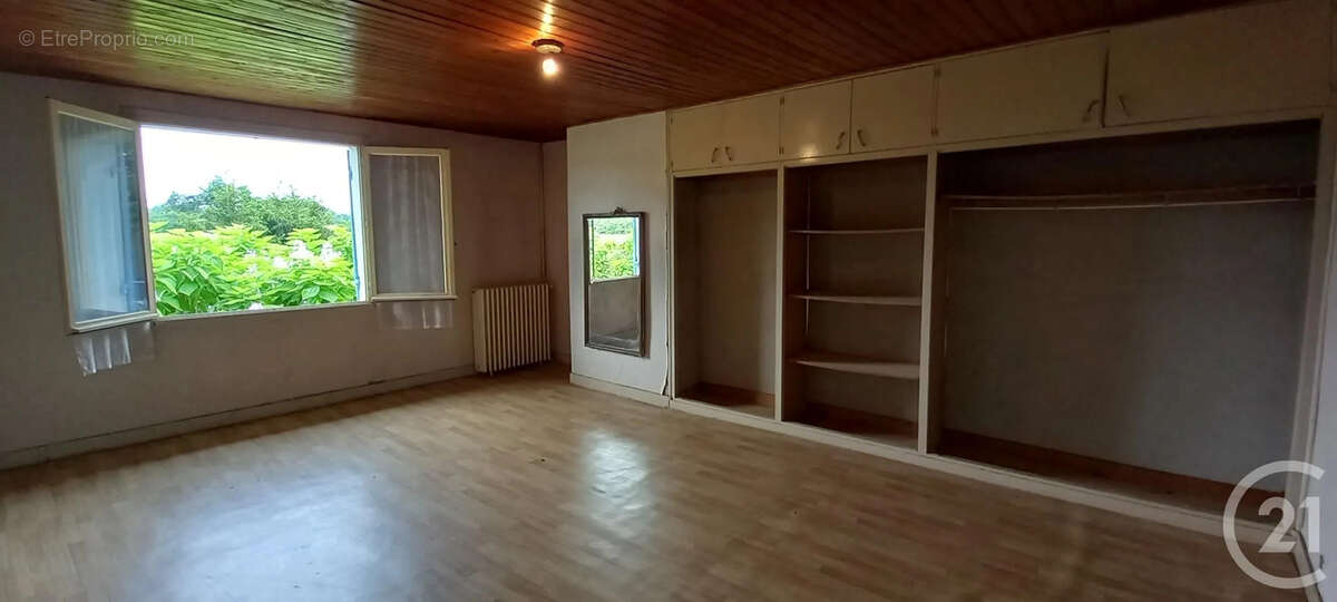 Maison à SABLONS