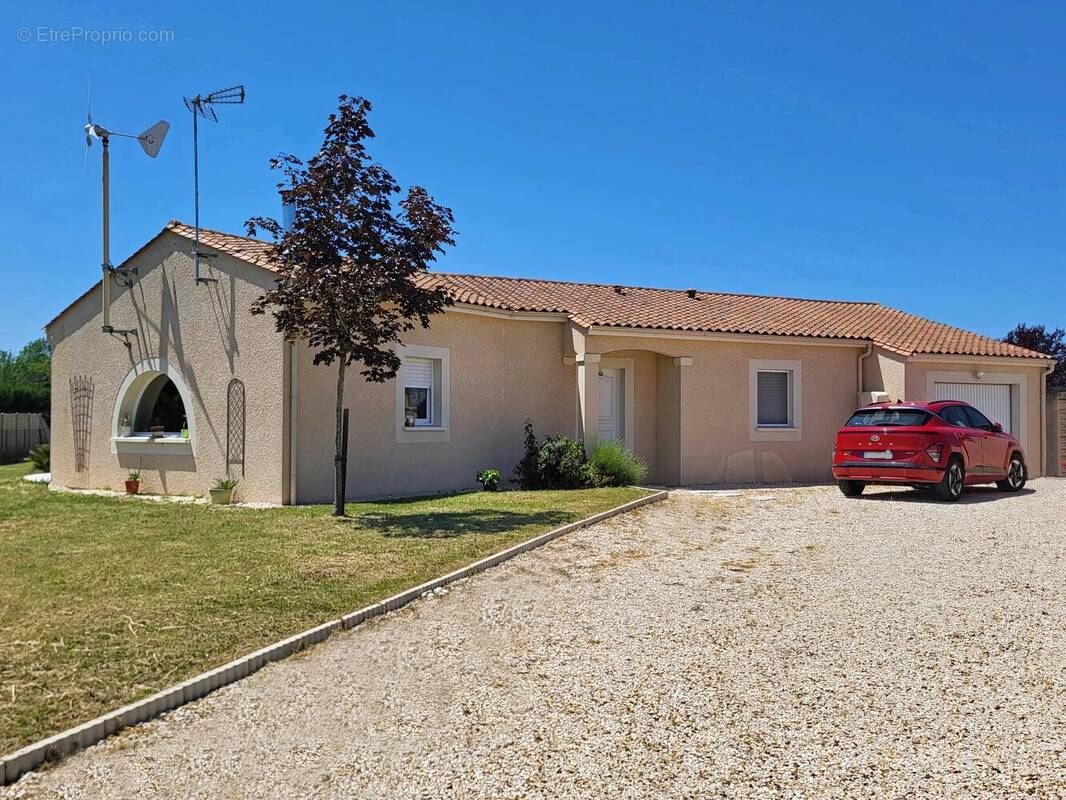 Maison à COURBILLAC