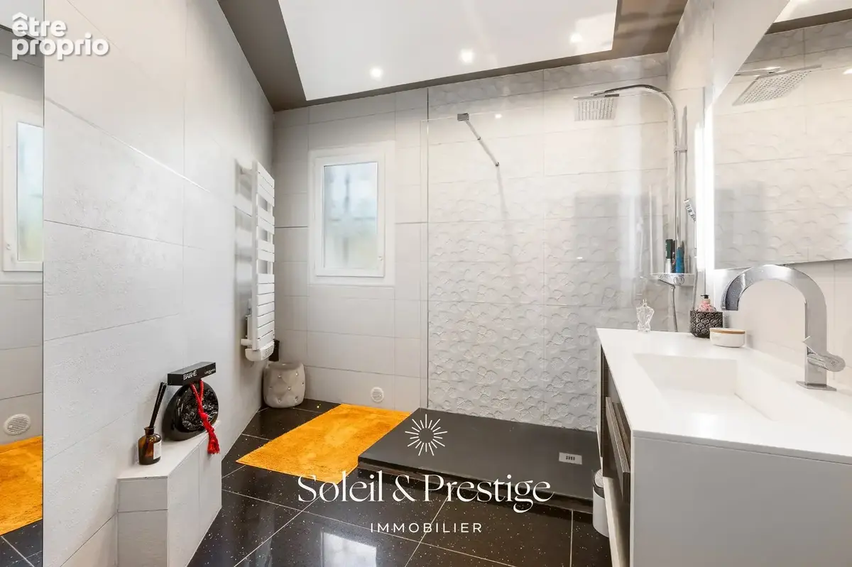 TOURBES - Maison d'architecte avec dépendance, piscine, double garage sur terrain arboré - photo 38