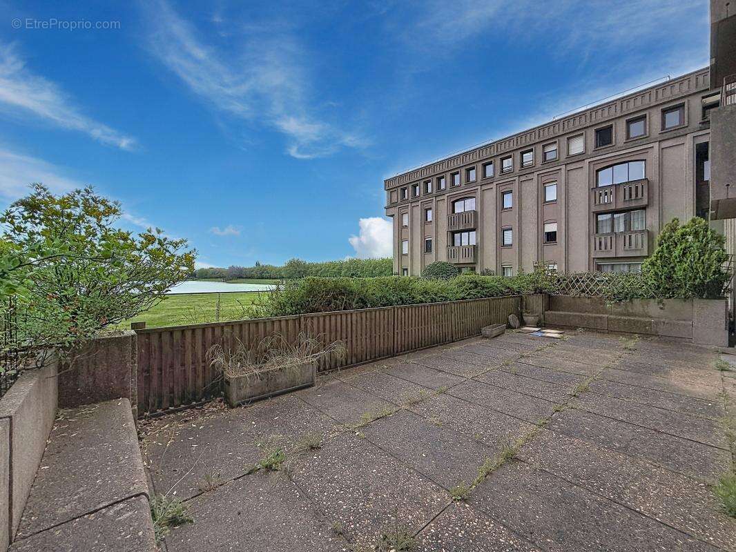 Appartement à MONTIGNY-LE-BRETONNEUX