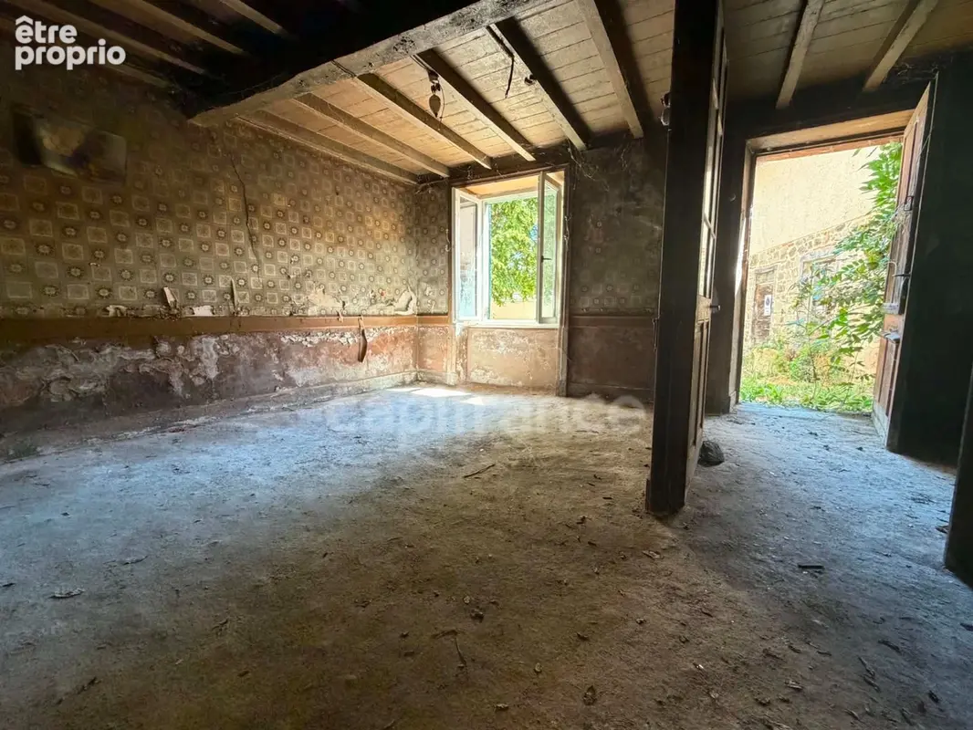 Grange a renover avec garage, terrain de 330 m² - photo 2