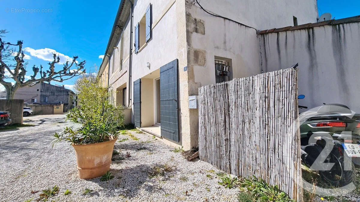 Maison à MAILLANE