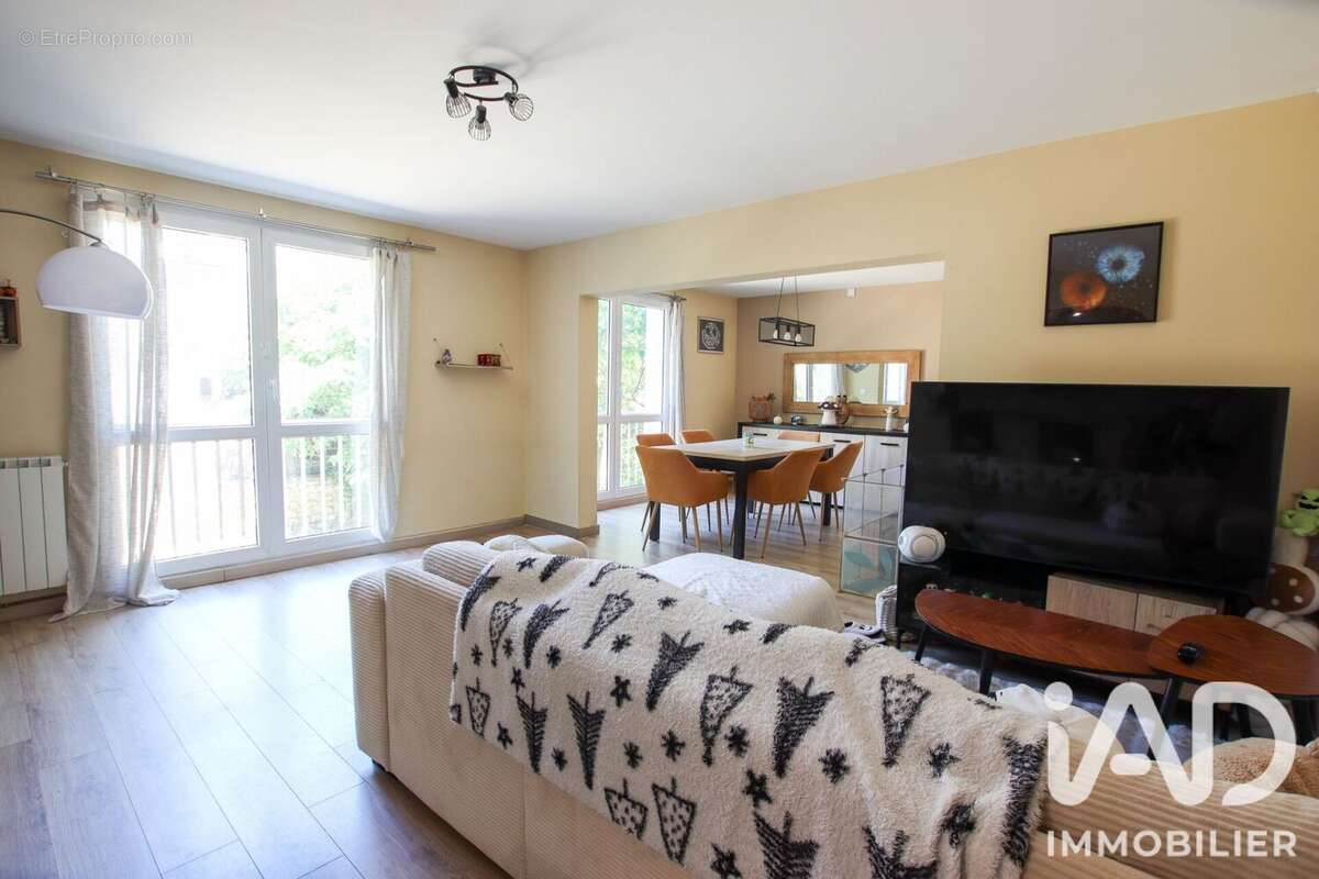 Appartement 75 m² à Nimes  - photo 2