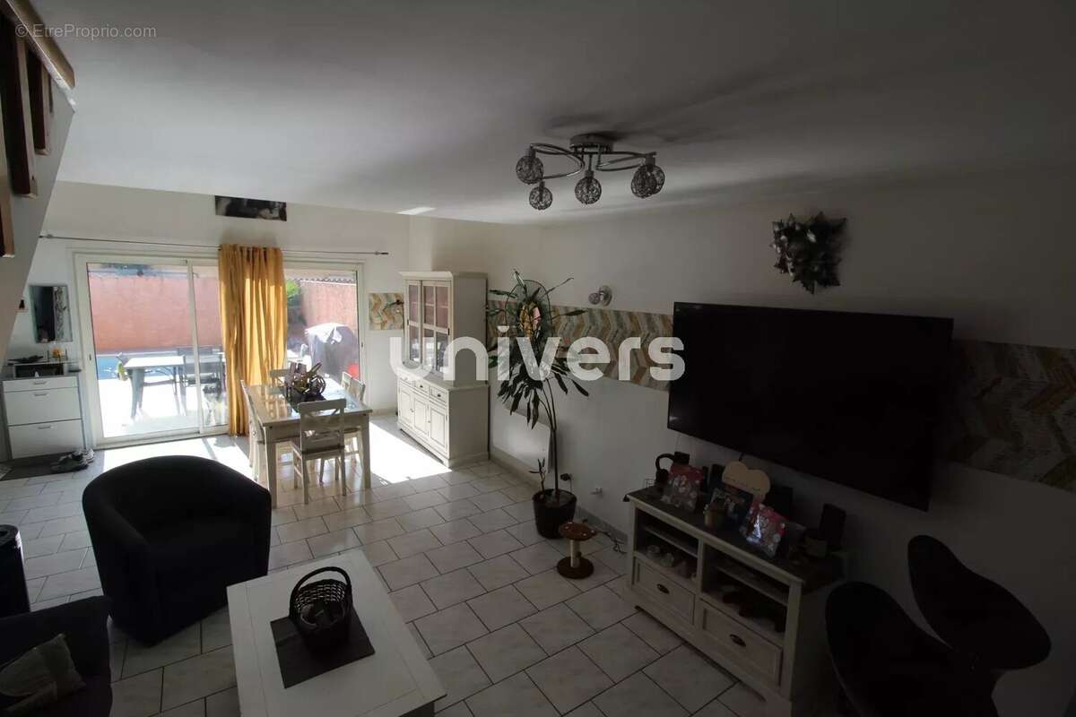 Maison à ETOILE-SUR-RHONE