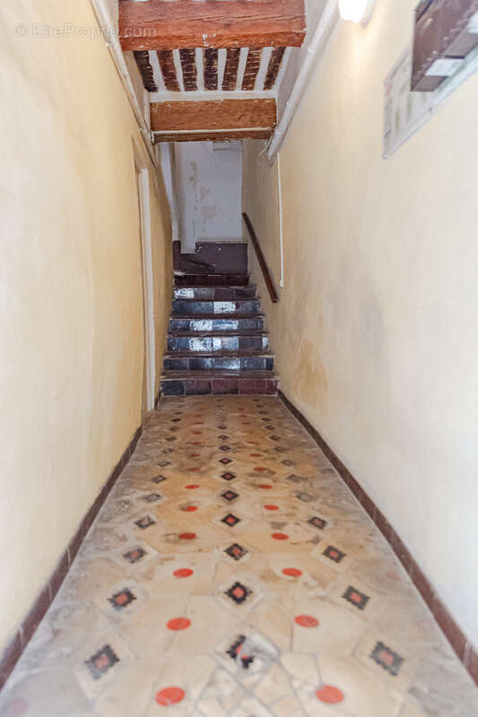 Appartement à MARSEILLE-2E