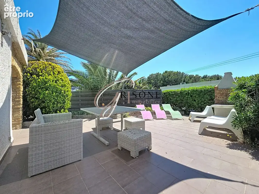 Villa de 260 m² accès direct plage du Cap Nègre à Six-Fours - photo 6