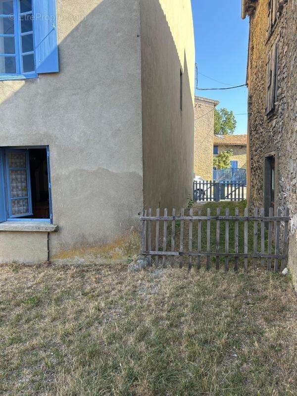Maison à ESPEZEL