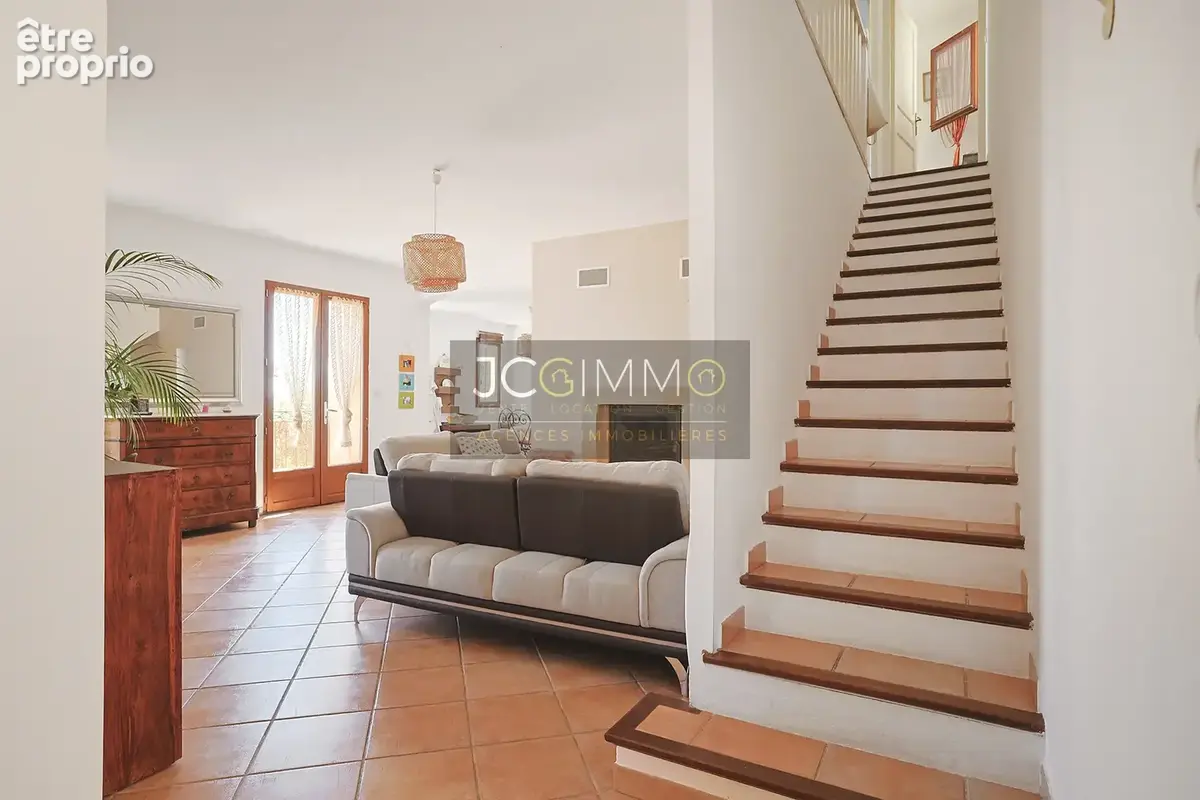 villa individuelle T5 de 117 m2 avec piscine et belle vue dégagée - photo 18