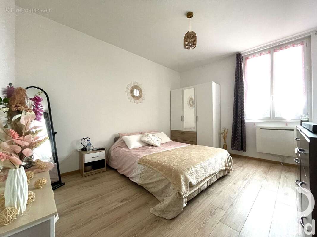 Photo 8 - Appartement à MEZIERES-EN-DROUAIS