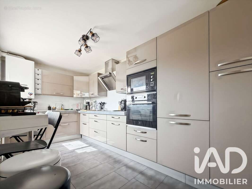 Appartement 87 m² à Champs-Sur-Marne  - photo 7