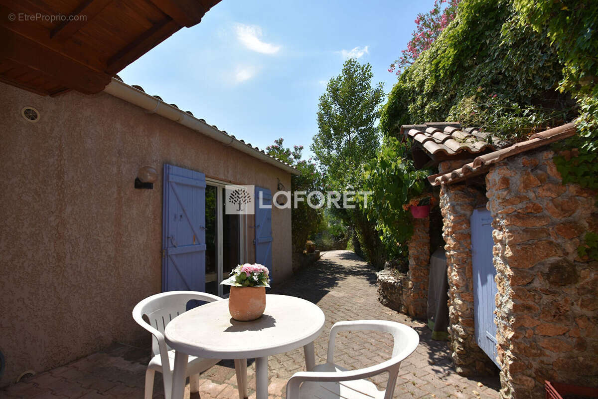 Maison à MONTAUROUX
