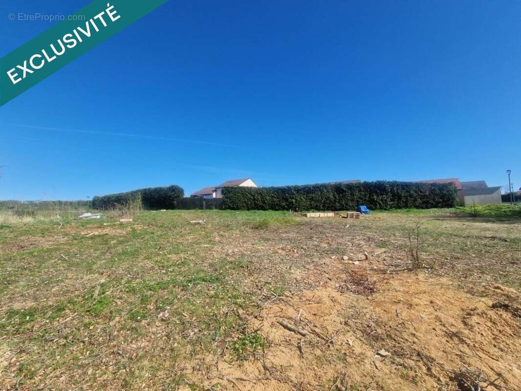 Terrain 546 m² à Pierrepont  - photo 2