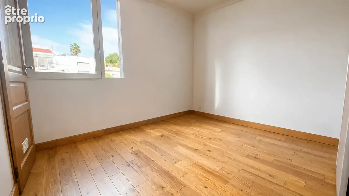Appartement T4/5 avec terrasse, parking et cave   Boulevard Cunéo - photo 7