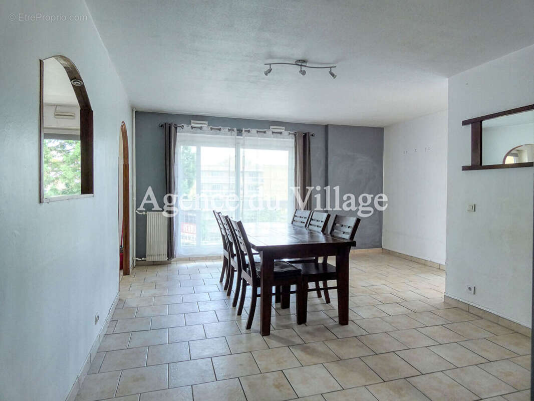Appartement à ELANCOURT