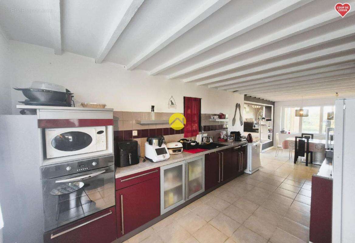 Maison à CHEZAL-BENOIT