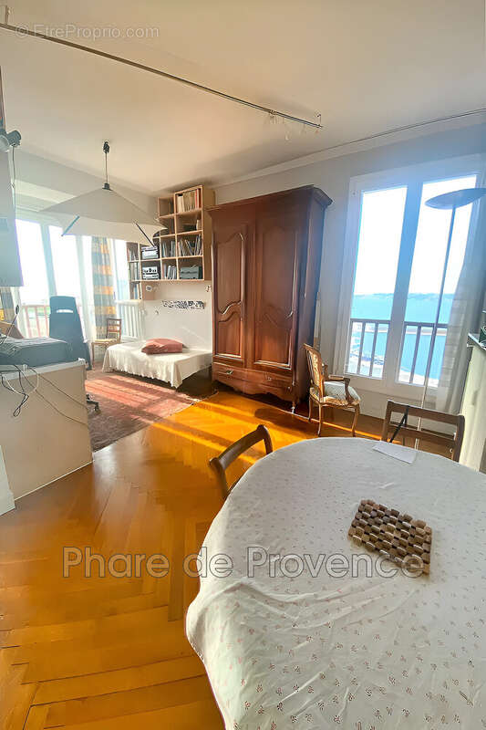 Appartement à MARSEILLE-2E