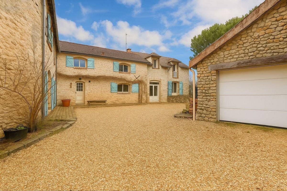 Maison à MORIGNY-CHAMPIGNY