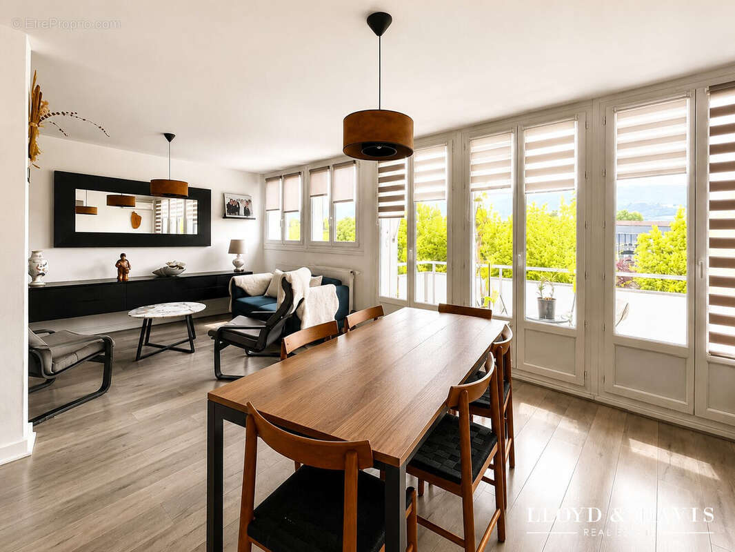Appartement à MEYLAN