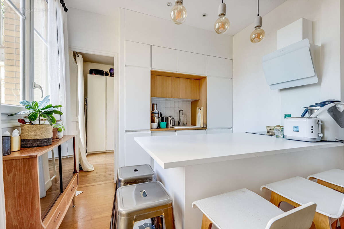 Appartement à PARIS-17E