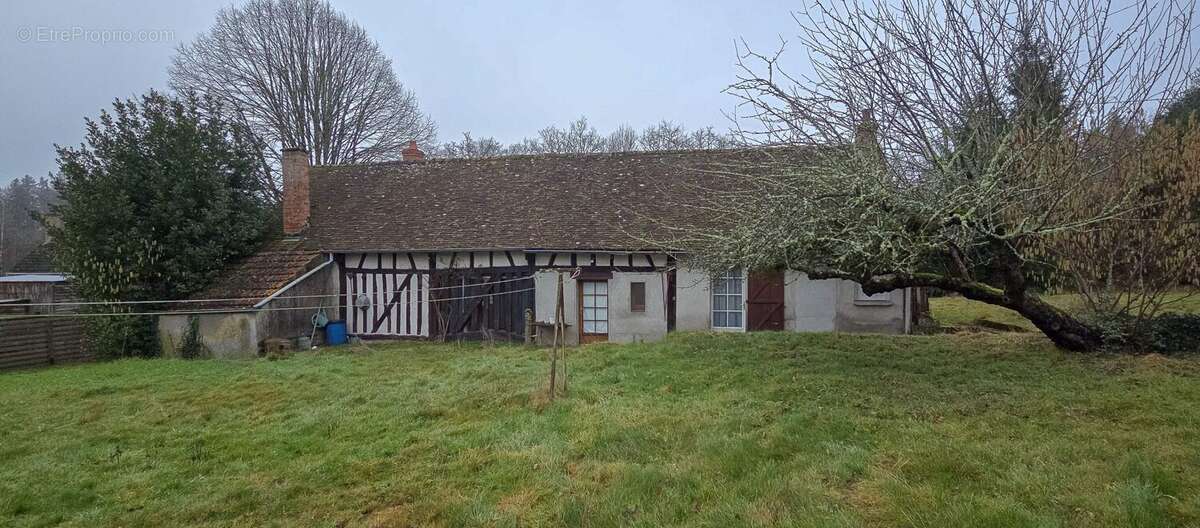 Maison à MARCILLY-EN-VILLETTE