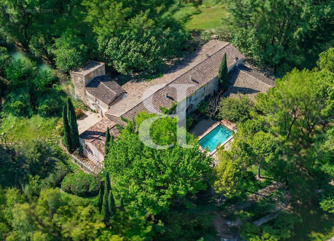 Maison à JOUCAS