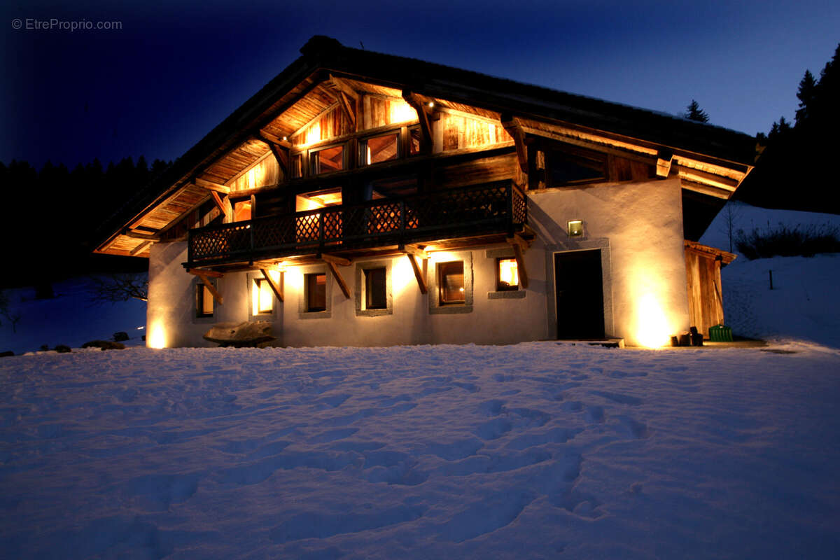Maison à COMBLOUX