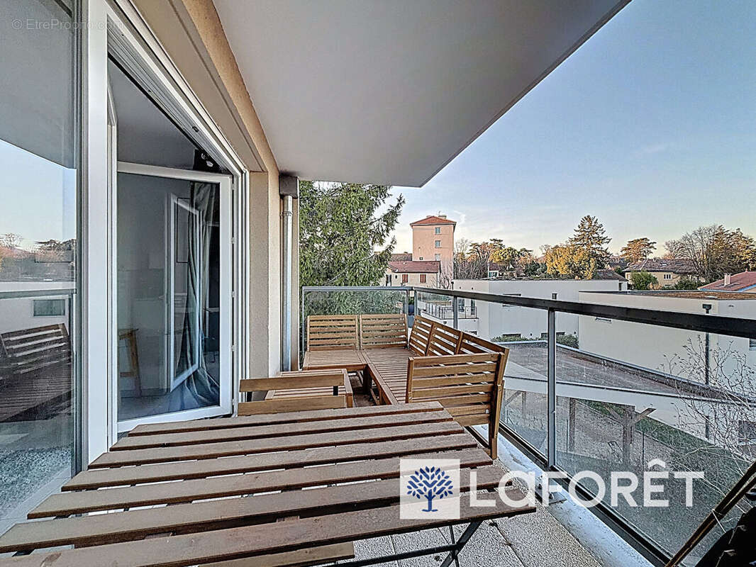 Appartement à CHAMPAGNE-AU-MONT-D'OR