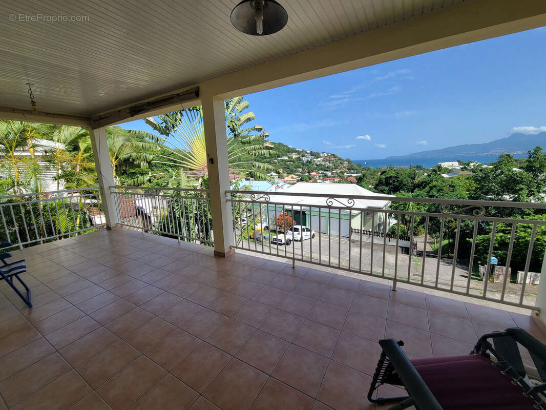 Maison à LES TROIS-ILETS