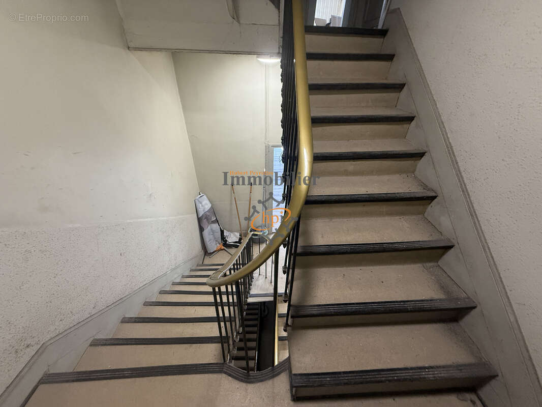 Vente Locaux à aménager Saint-Affrique - photo 6